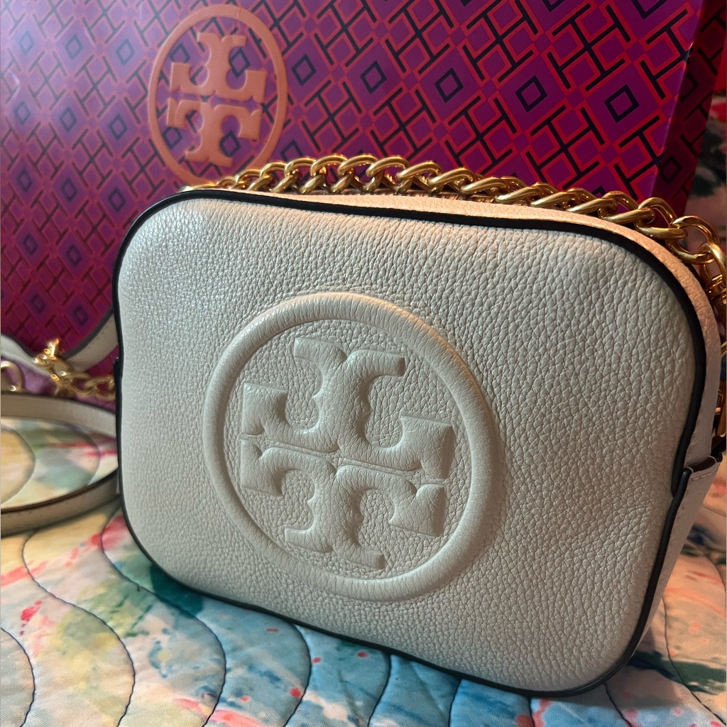 Tory Burch Cream Leather Crossbody Bag With Gold Chain